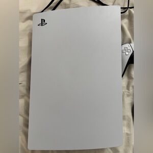 PS5 Disc Version (US Plug)